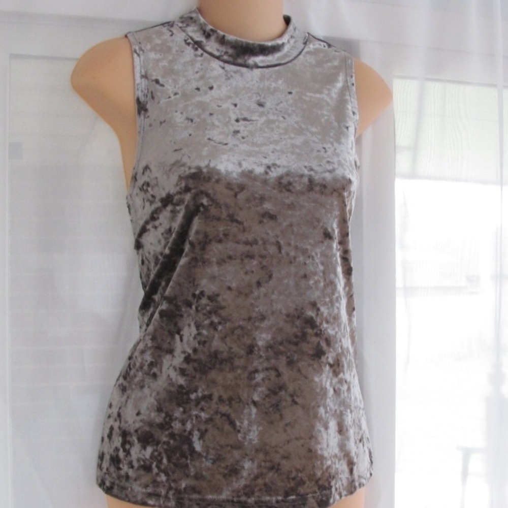 Pink Rose Grey Chrushed Velvet Sleeveless Top - Picture 1 of 4